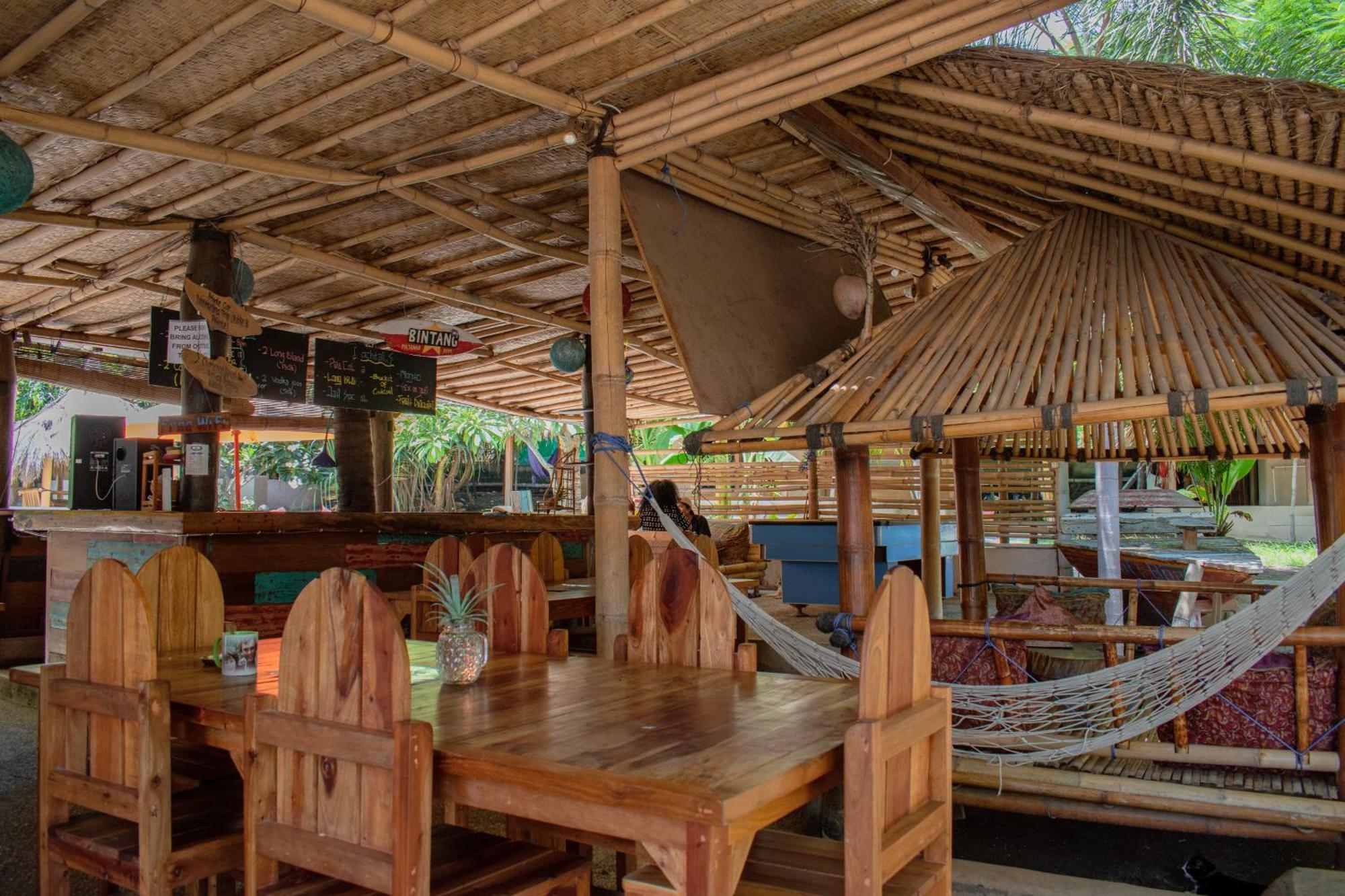 Jati Village, Party Hostel And Bungalows Gili Trawangan Rum bild