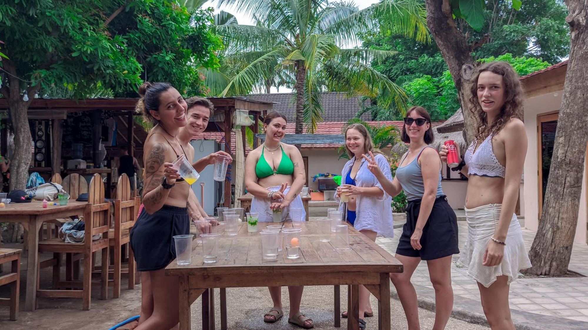 Jati Village, Party Hostel And Bungalows Gili Trawangan Exteriör bild