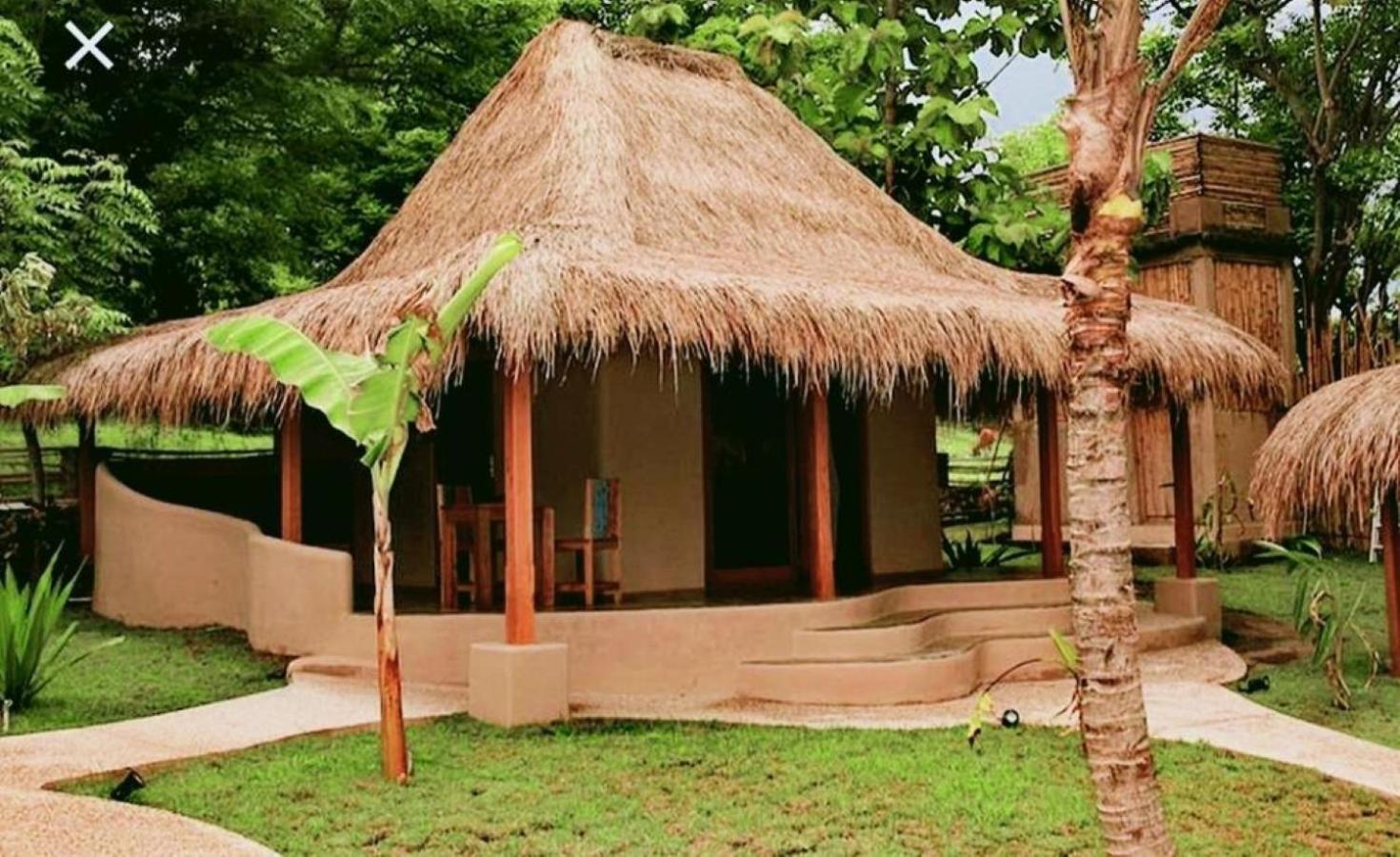 Jati Village, Party Hostel And Bungalows Gili Trawangan Exteriör bild